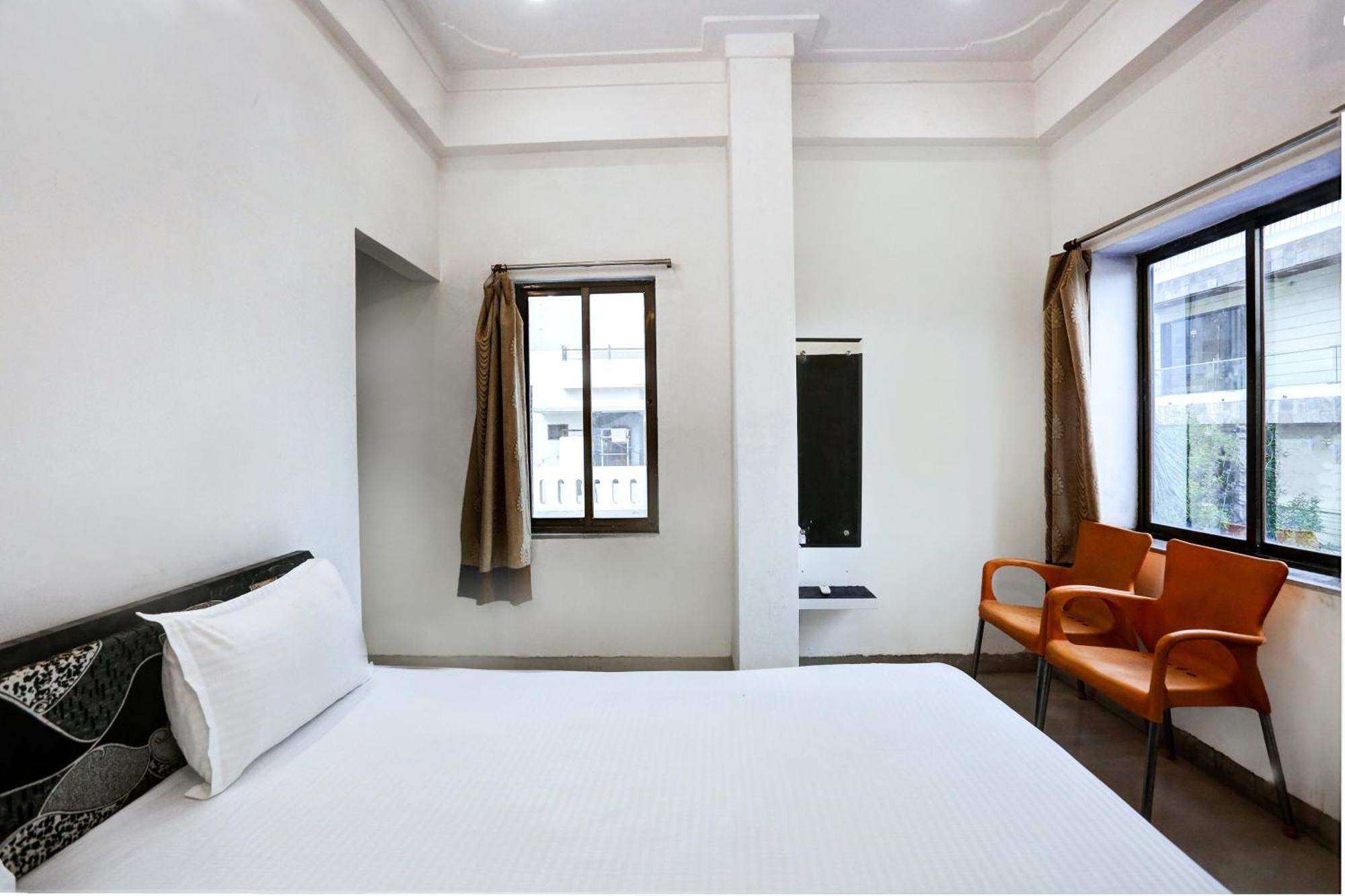 Super Hotel O Goverdhan Villa Udaipur Buitenkant foto