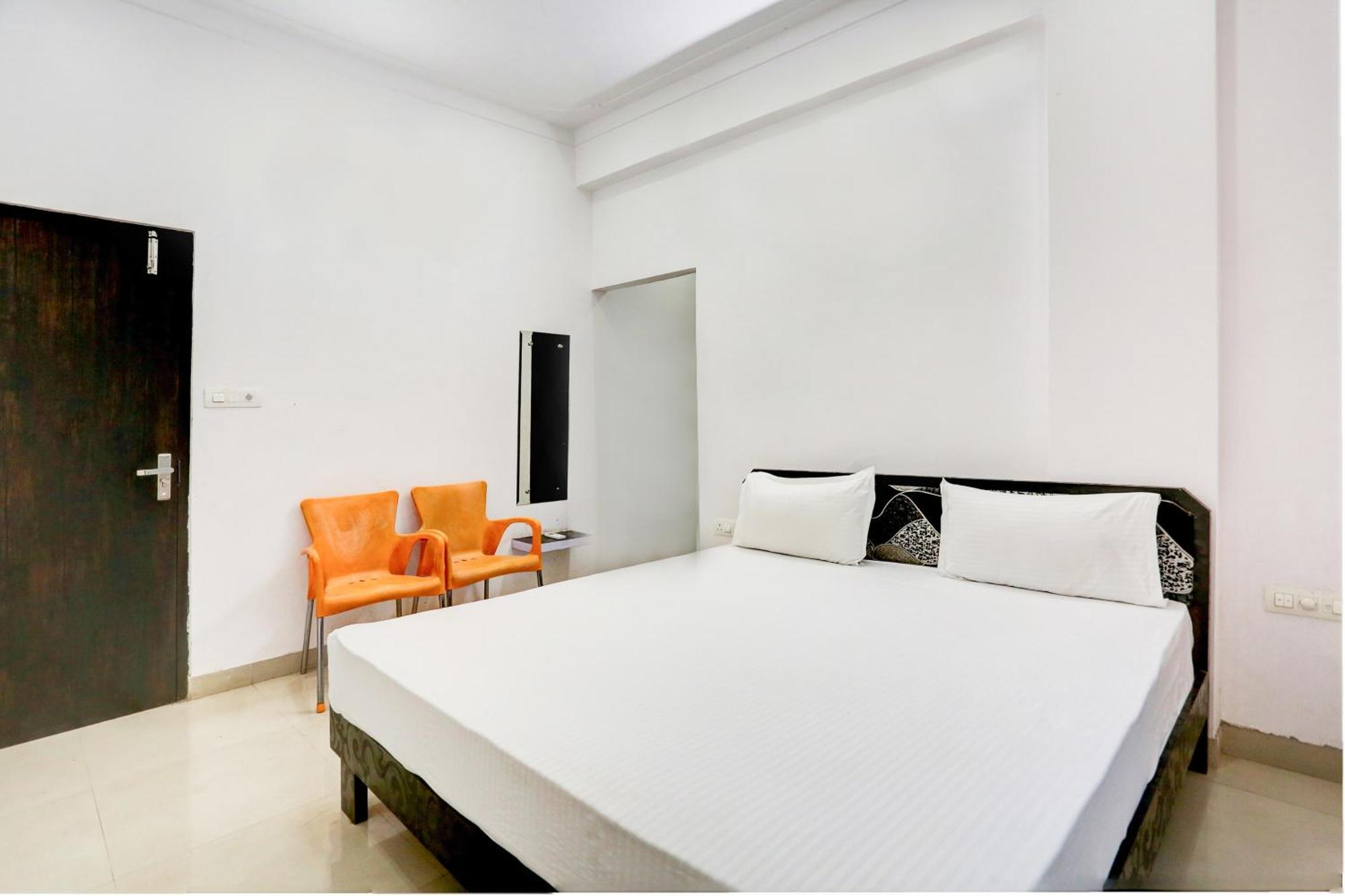 Super Hotel O Goverdhan Villa Udaipur Buitenkant foto