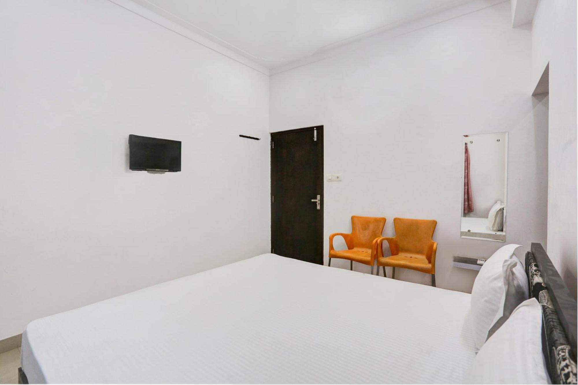 Super Hotel O Goverdhan Villa Udaipur Buitenkant foto