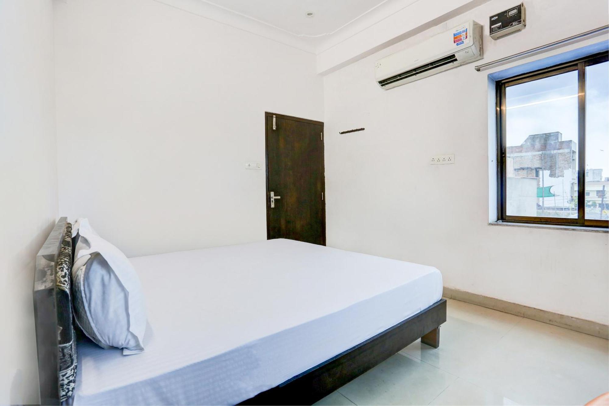 Super Hotel O Goverdhan Villa Udaipur Buitenkant foto